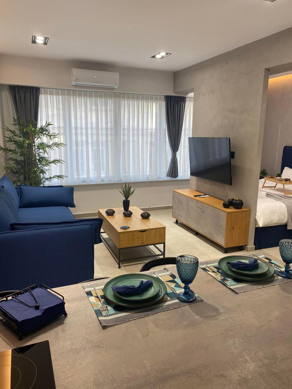 Bluekaravan Suite Thessaloniki Buitenkant foto