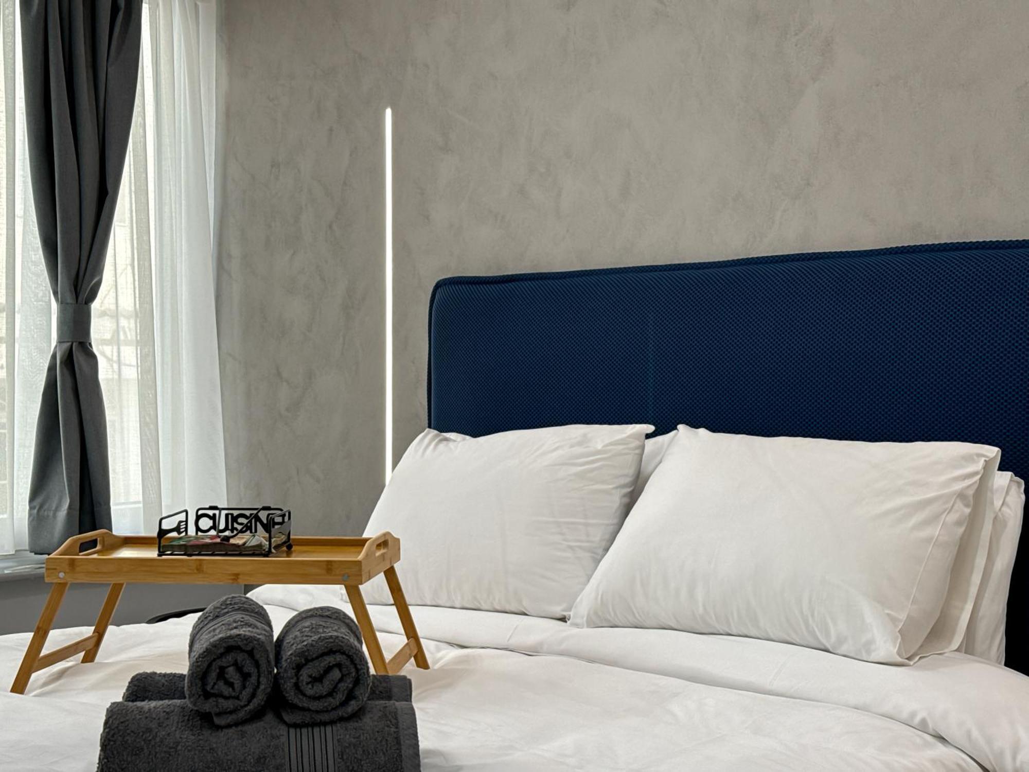 Bluekaravan Suite Thessaloniki Buitenkant foto